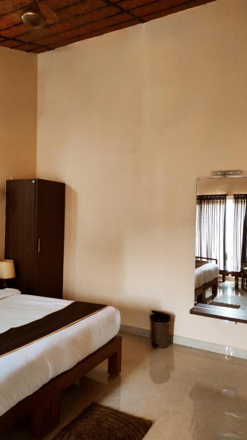 Badami Heritage Resort Exterior photo