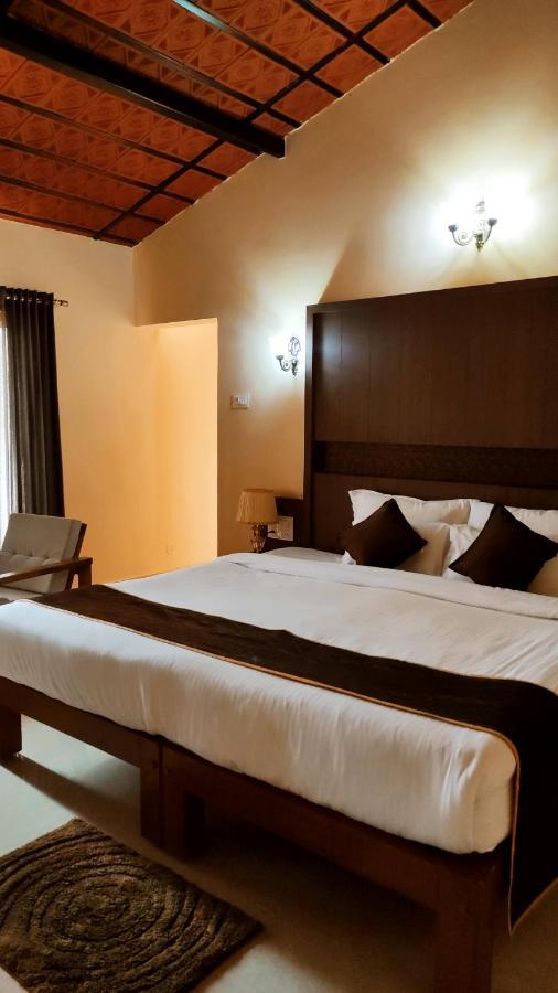 Badami Heritage Resort Exterior photo